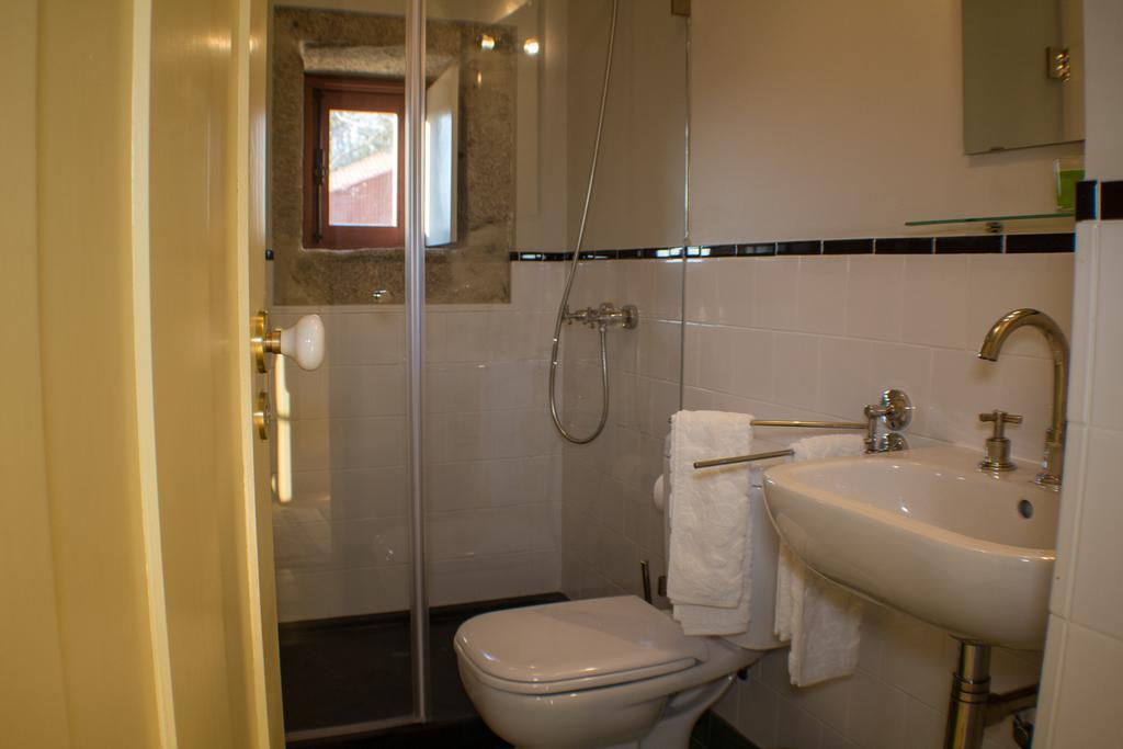 Casas Dos Avos Guest House Vale de Cambra Cameră foto