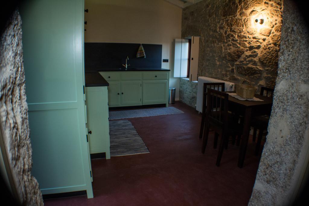 Casas Dos Avos Guest House Vale de Cambra Cameră foto