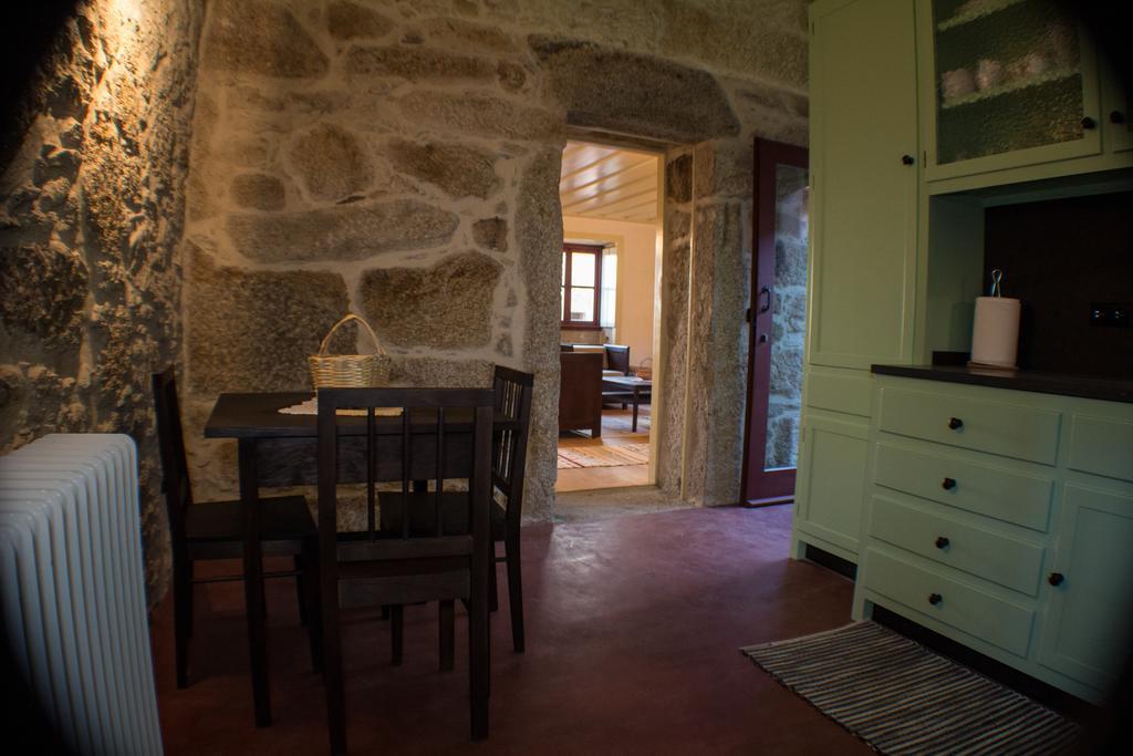 Casas Dos Avos Guest House Vale de Cambra Cameră foto