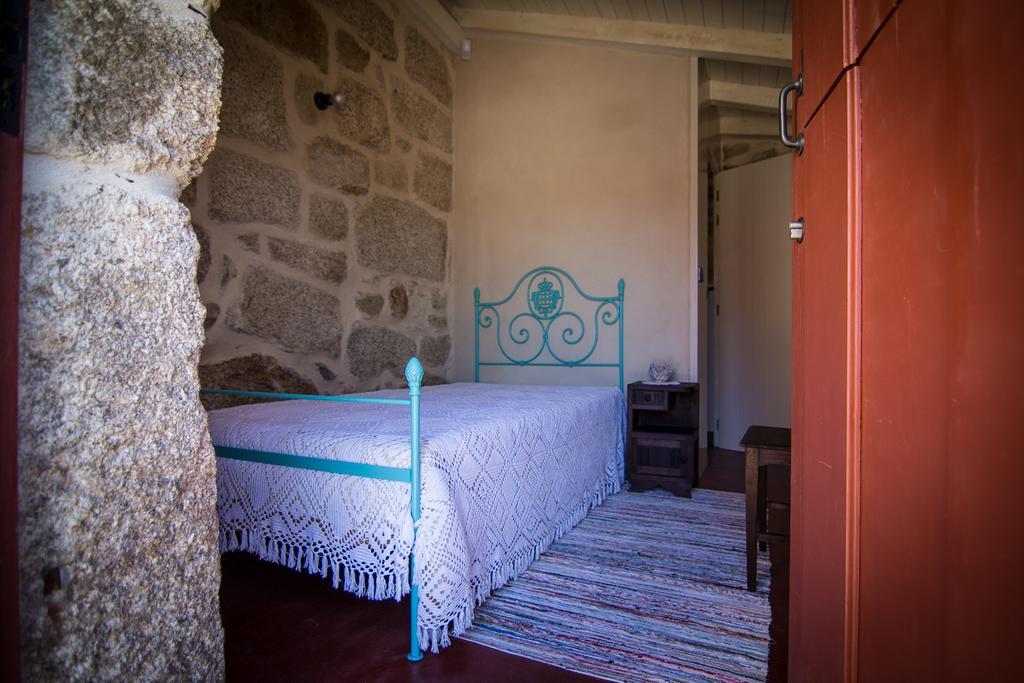 Casas Dos Avos Guest House Vale de Cambra Cameră foto