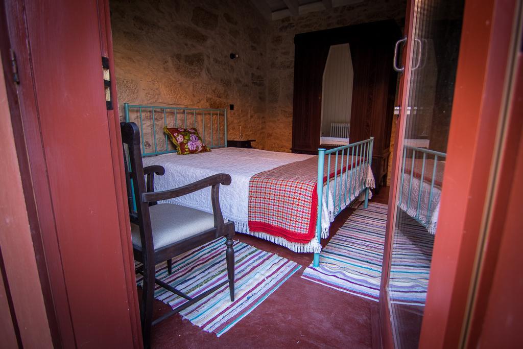 Casas Dos Avos Guest House Vale de Cambra Cameră foto